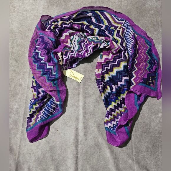 COLLECTION EIGHTEEN Mystical Grape Zig Zag Square Polyester Scarf 39" x 39" - Picture 1 of 3